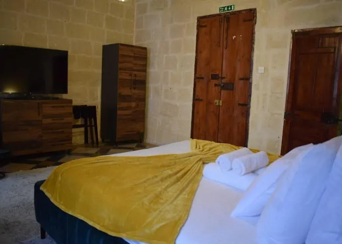 Bed and Breakfast Babel